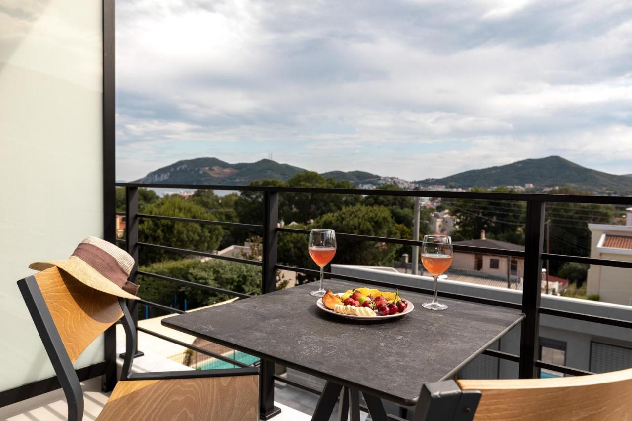 Cove Suites Nea Iraklitsa Ngoại thất bức ảnh